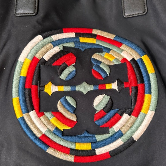 Tory Burch Black Tote with Geometric Logo Design - Picture 5 of 13